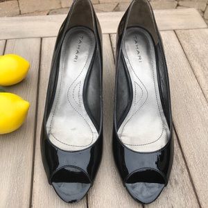 🍋Tahari Marie Pump